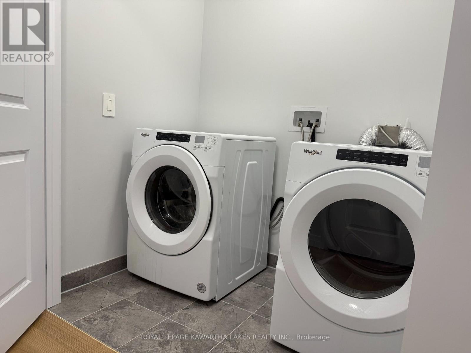 19 Keenan Street, Kawartha Lakes (Lindsay), Ontario  K9V 6C2 - Photo 17 - X12644470