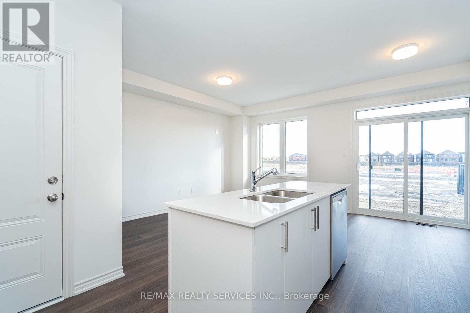 123 Sanderson Drive, Kawartha Lakes (Lindsay), Ontario  K9V 0T2 - Photo 15 - X12644902