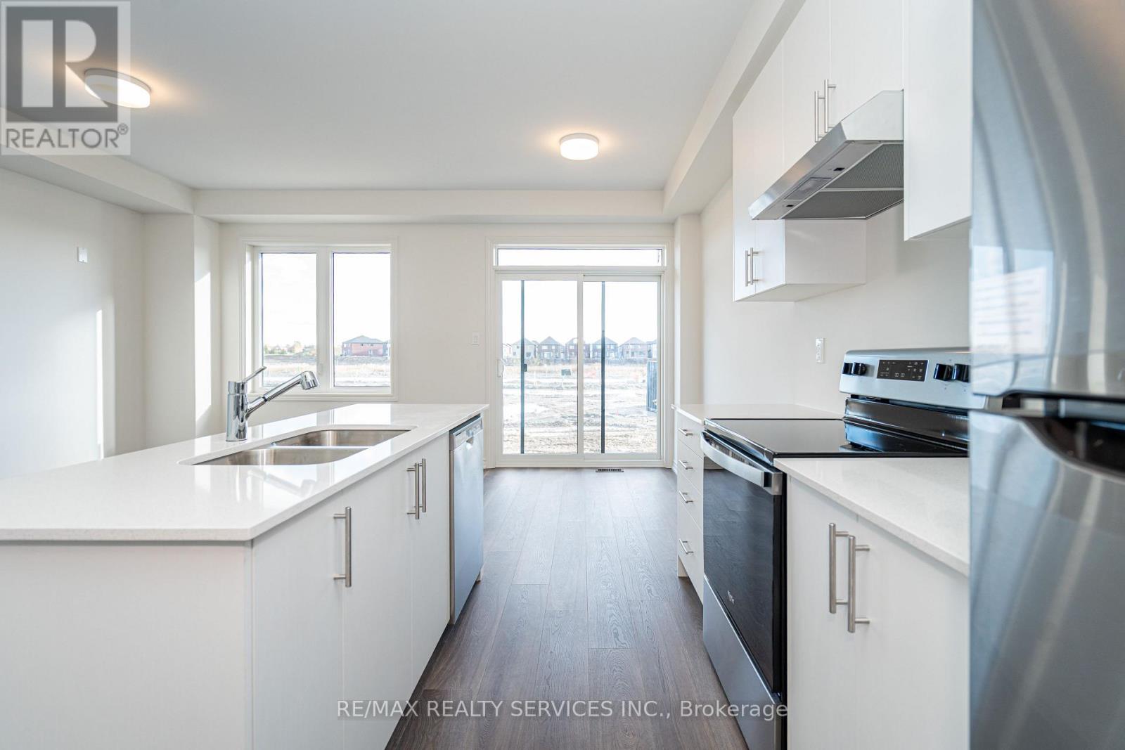 123 Sanderson Drive, Kawartha Lakes (Lindsay), Ontario  K9V 0T2 - Photo 16 - X12644902