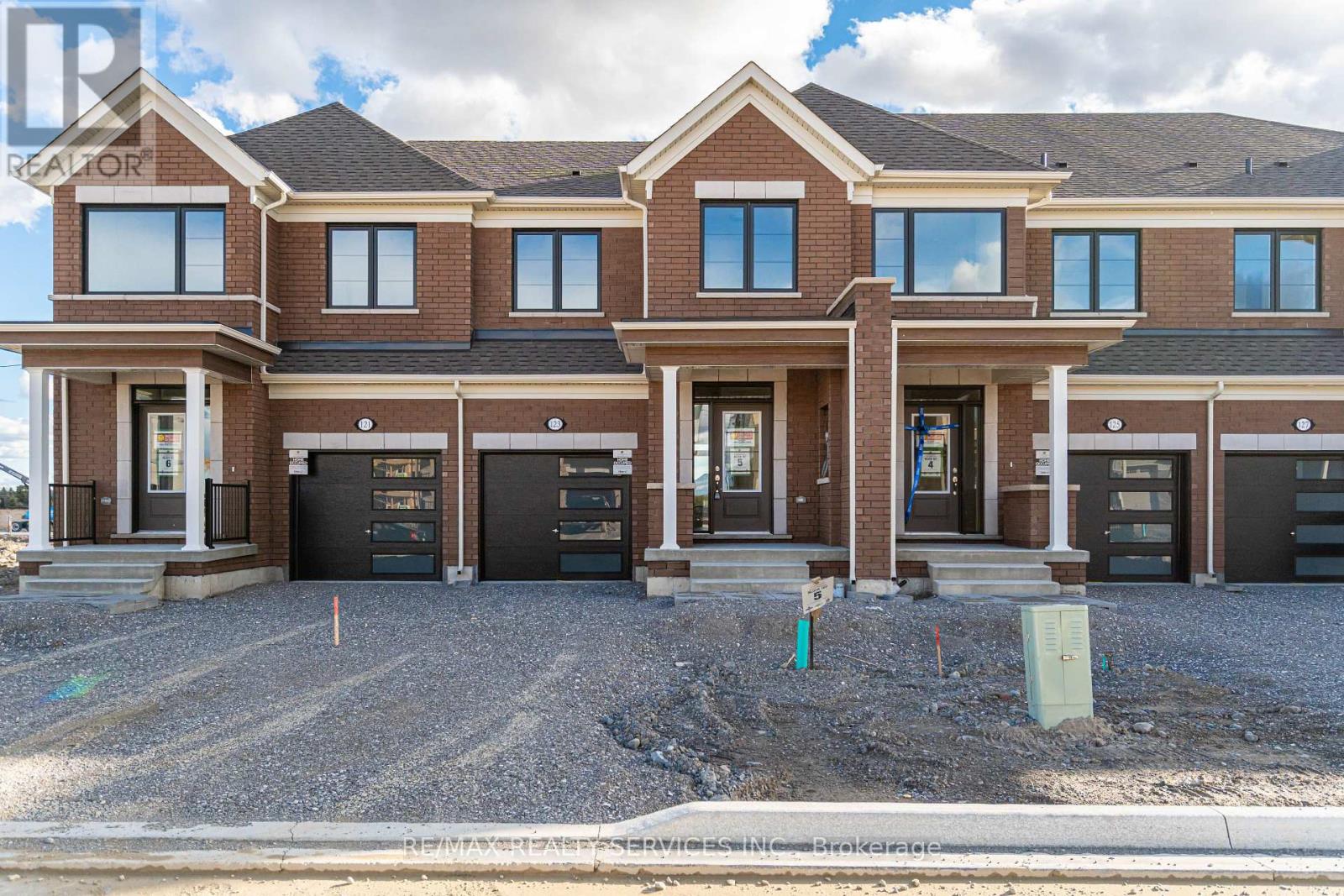 123 Sanderson Drive, Kawartha Lakes (Lindsay), Ontario  K9V 0T2 - Photo 4 - X12644902