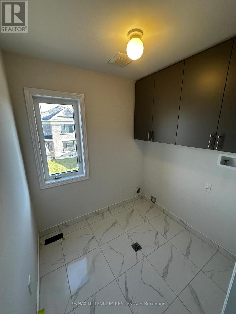 103 Watts Mews, Kawartha Lakes (Lindsay), Ontario  K9V 5V4 - Photo 18 - X12645582