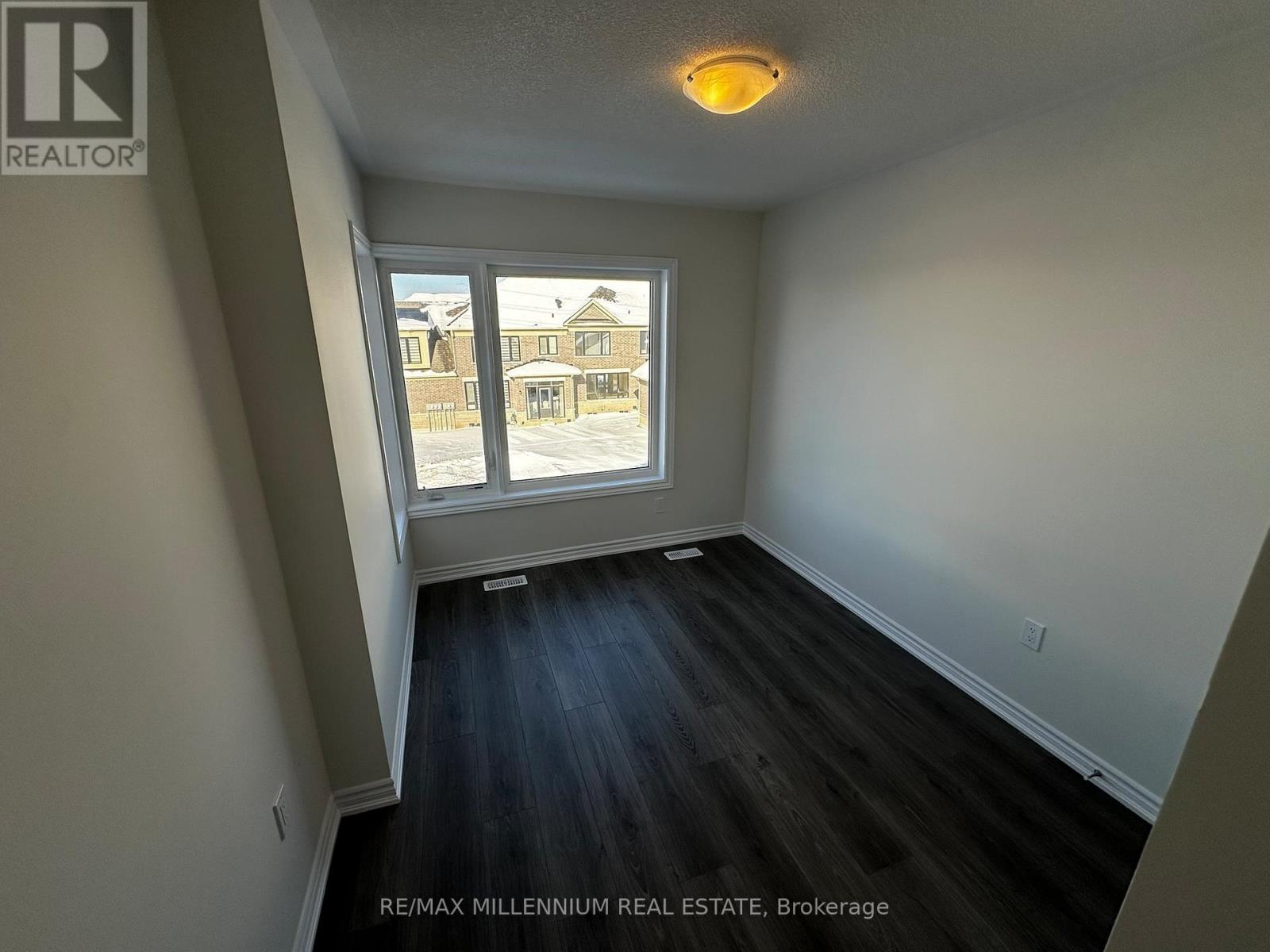 103 Watts Mews, Kawartha Lakes (Lindsay), Ontario  K9V 5V4 - Photo 19 - X12645582