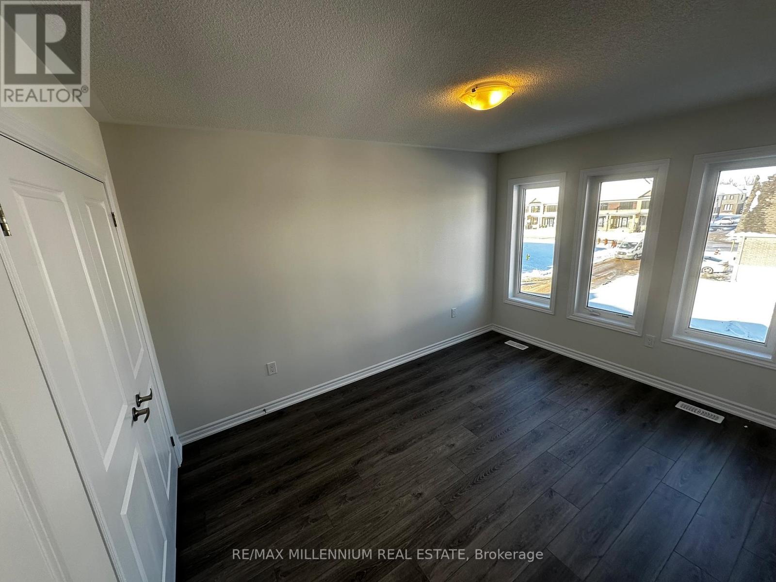 103 Watts Mews, Kawartha Lakes (Lindsay), Ontario  K9V 5V4 - Photo 22 - X12645582