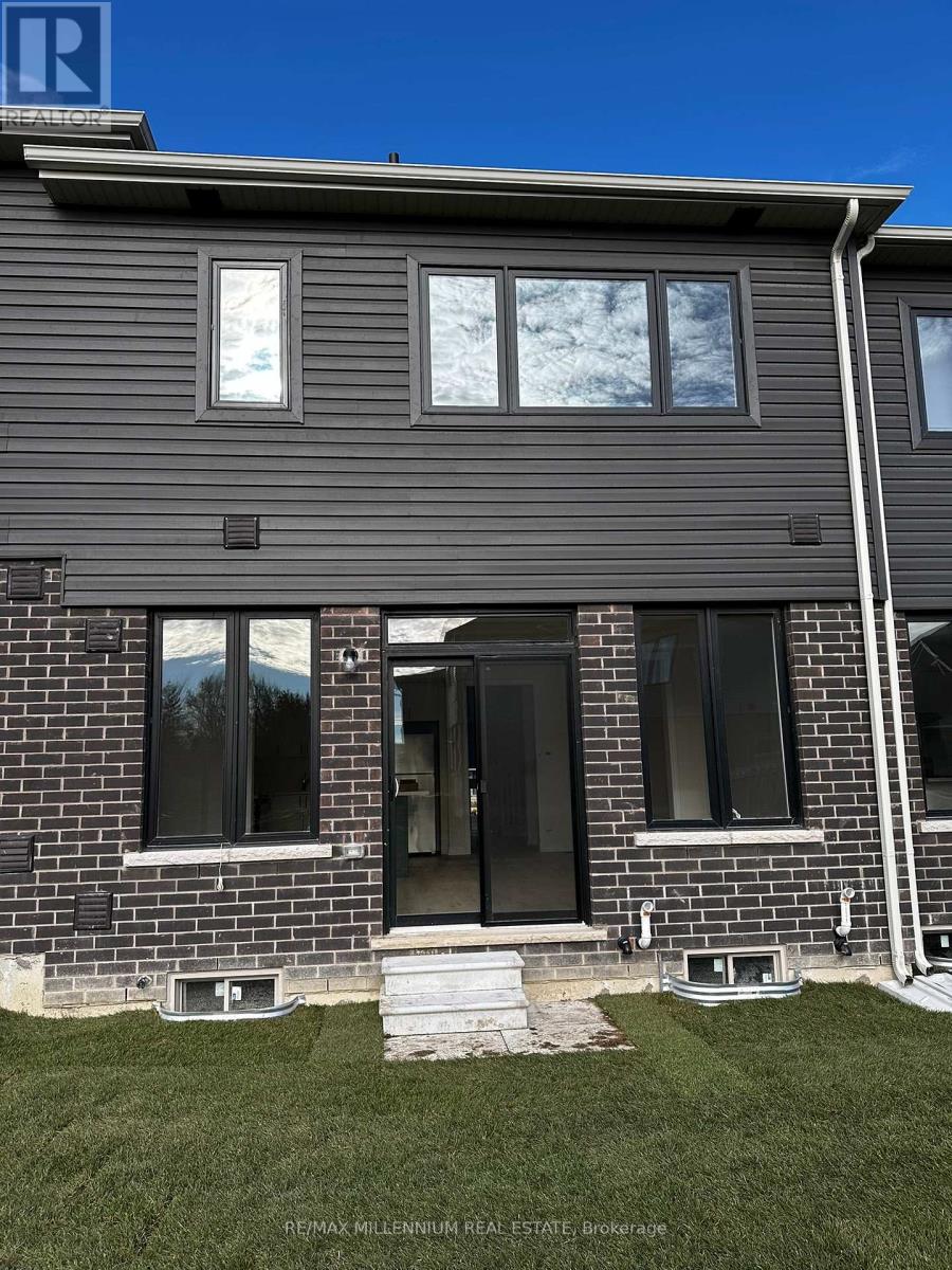 103 Watts Mews, Kawartha Lakes (Lindsay), Ontario  K9V 5V4 - Photo 24 - X12645582