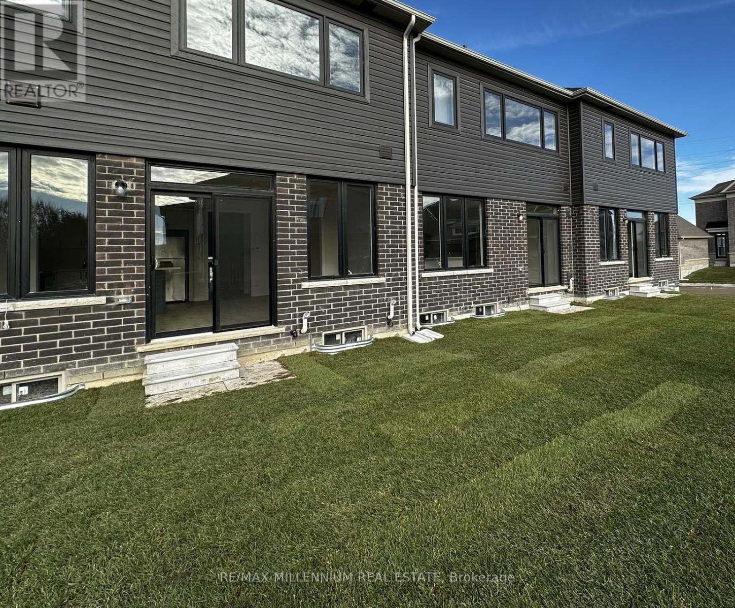 103 Watts Mews, Kawartha Lakes (Lindsay), Ontario  K9V 5V4 - Photo 25 - X12645582