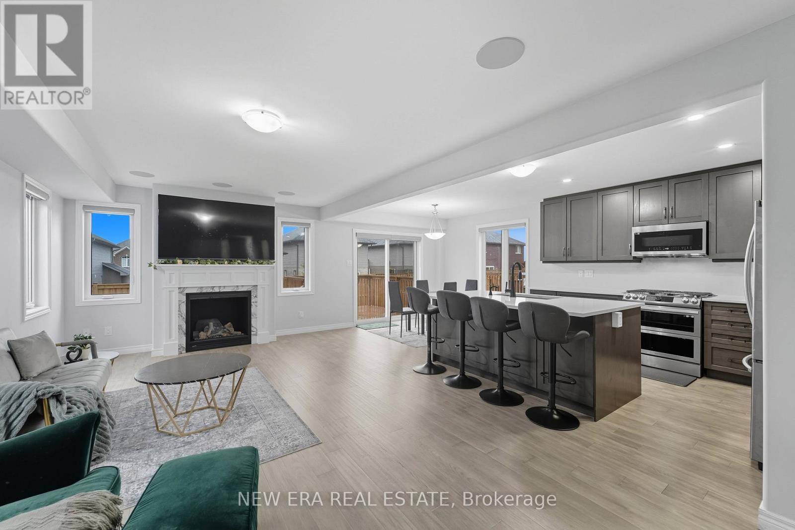 907 Bramford Terrace, Peterborough (Monaghan Ward 2), Ontario  K9K 0H3 - Photo 5 - X12646910