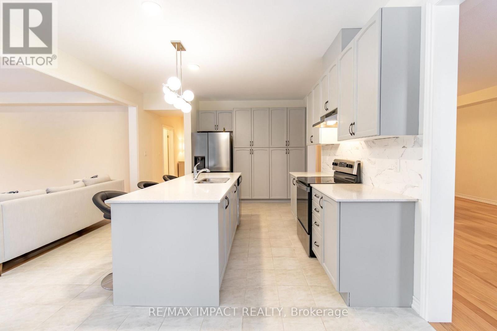 39 Connolly Road, Kawartha Lakes (Lindsay), Ontario  K9V 0P1 - Photo 16 - X12647052