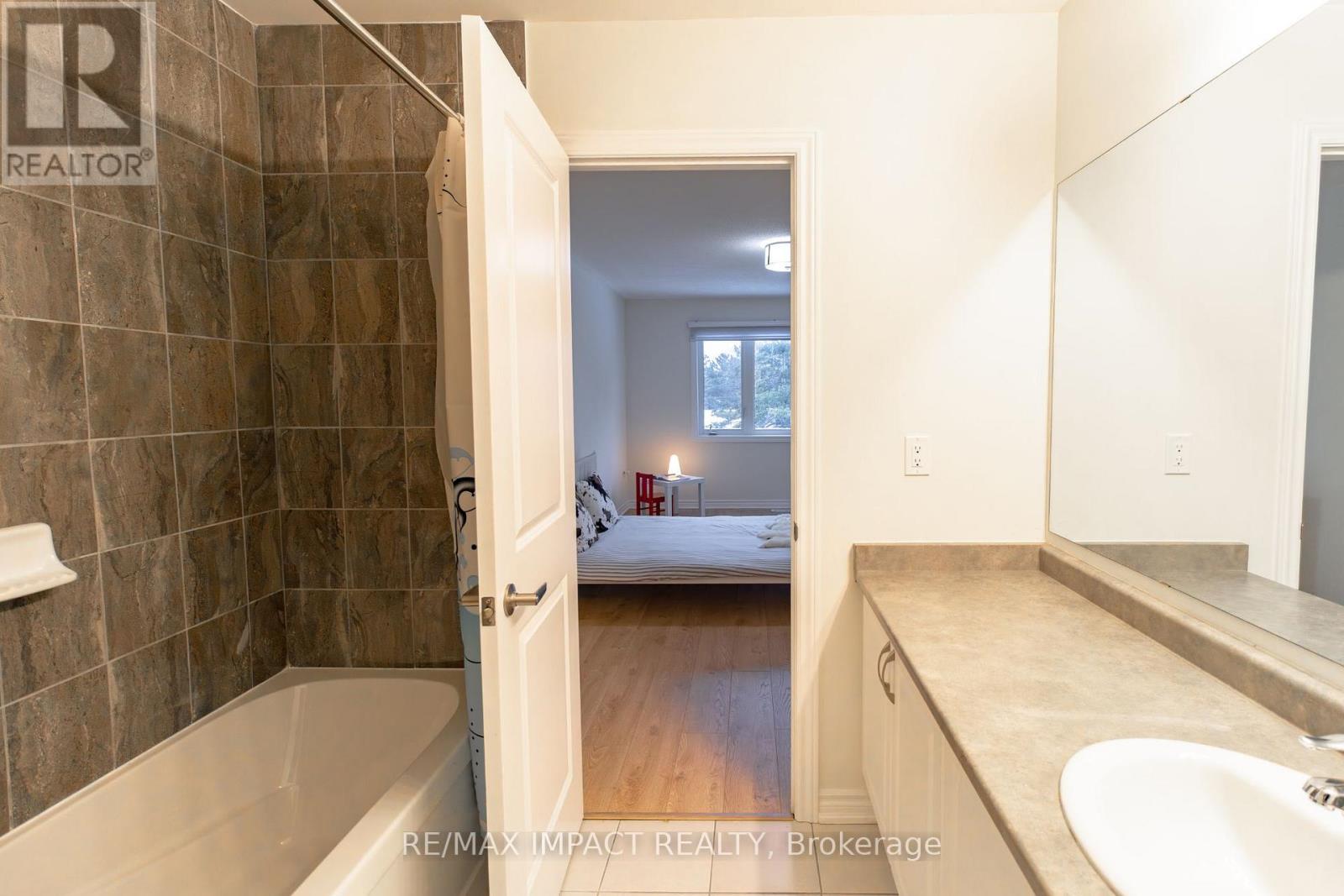 39 Connolly Road, Kawartha Lakes (Lindsay), Ontario  K9V 0P1 - Photo 42 - X12647052