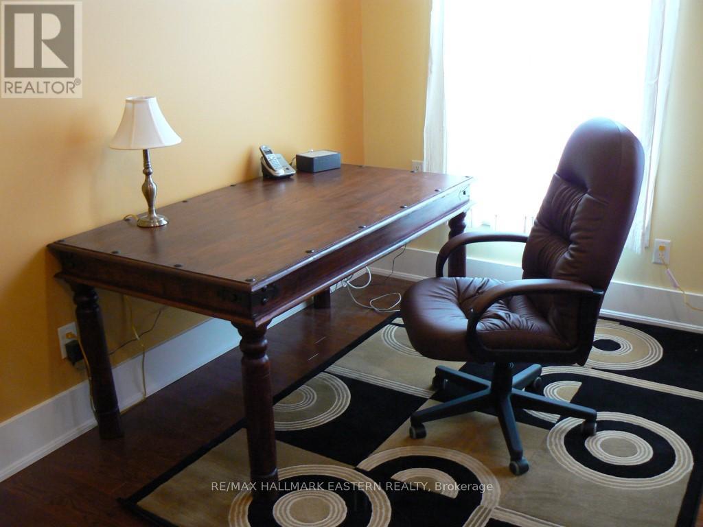 1 - 416 Chambers Street, Peterborough (Town Ward 3), Ontario  K9H 3V1 - Photo 8 - X12647308