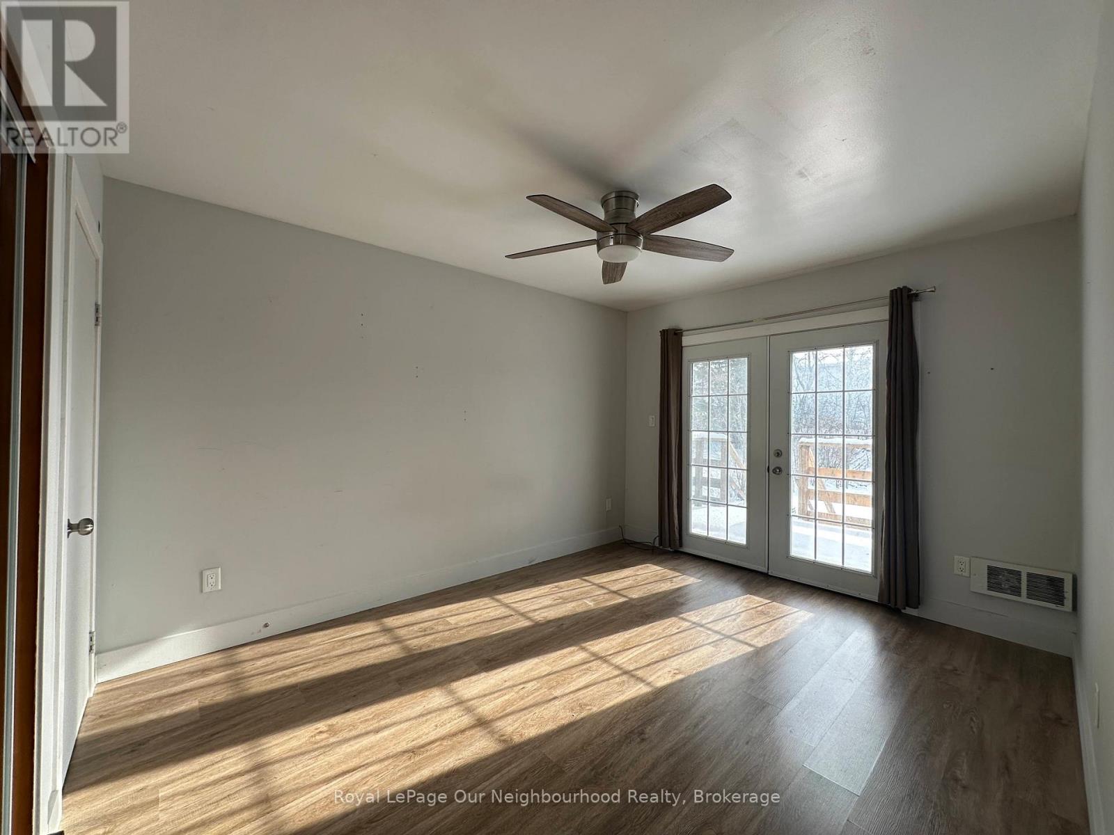 22 Springbrook Drive, Peterborough (Monaghan Ward 2), Ontario  K9J 1L1 - Photo 13 - X12648884