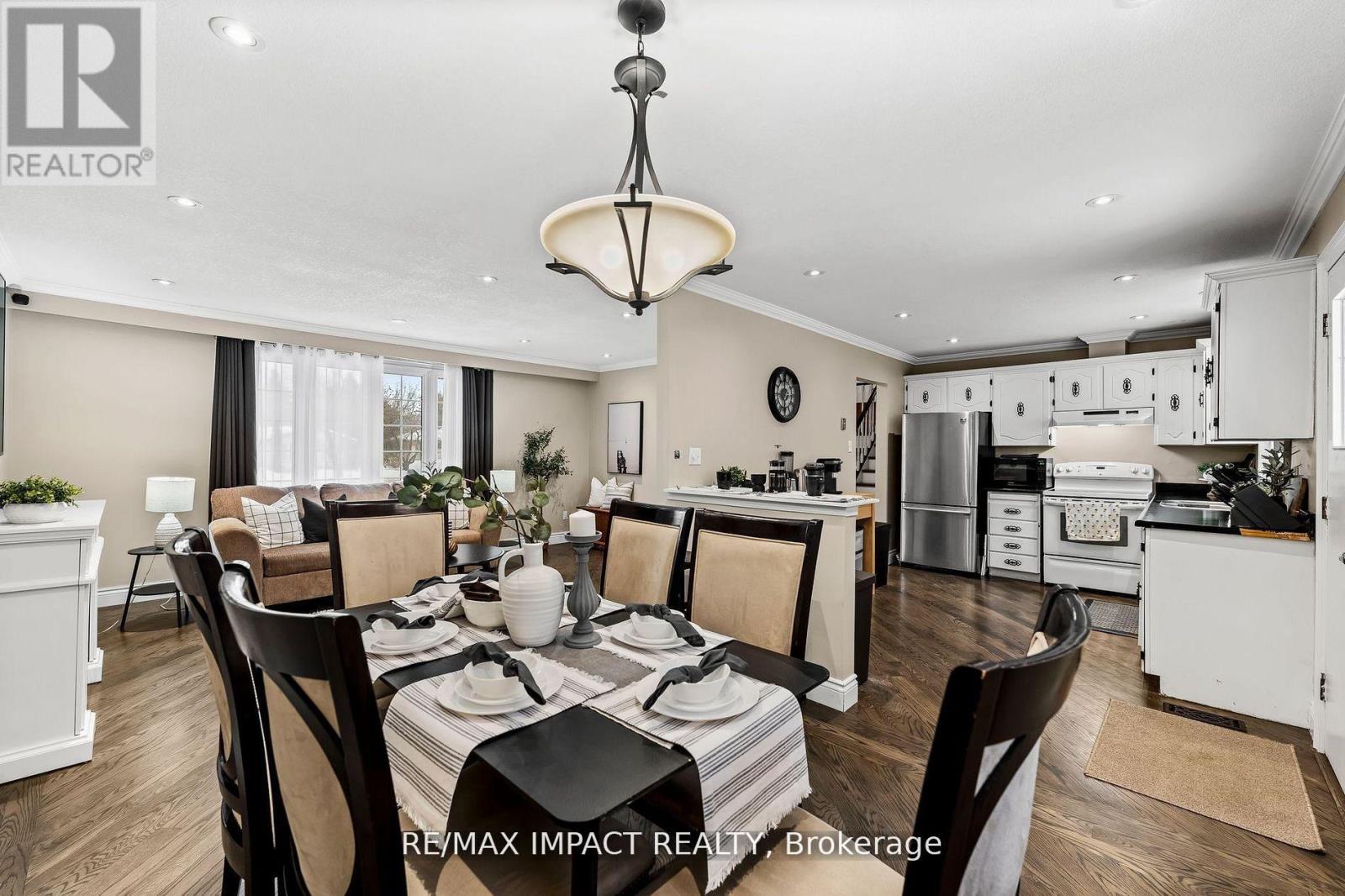 1158 Weller Street, Peterborough (Monaghan Ward 2), Ontario  K9J 7M8 - Photo 7 - X12649636