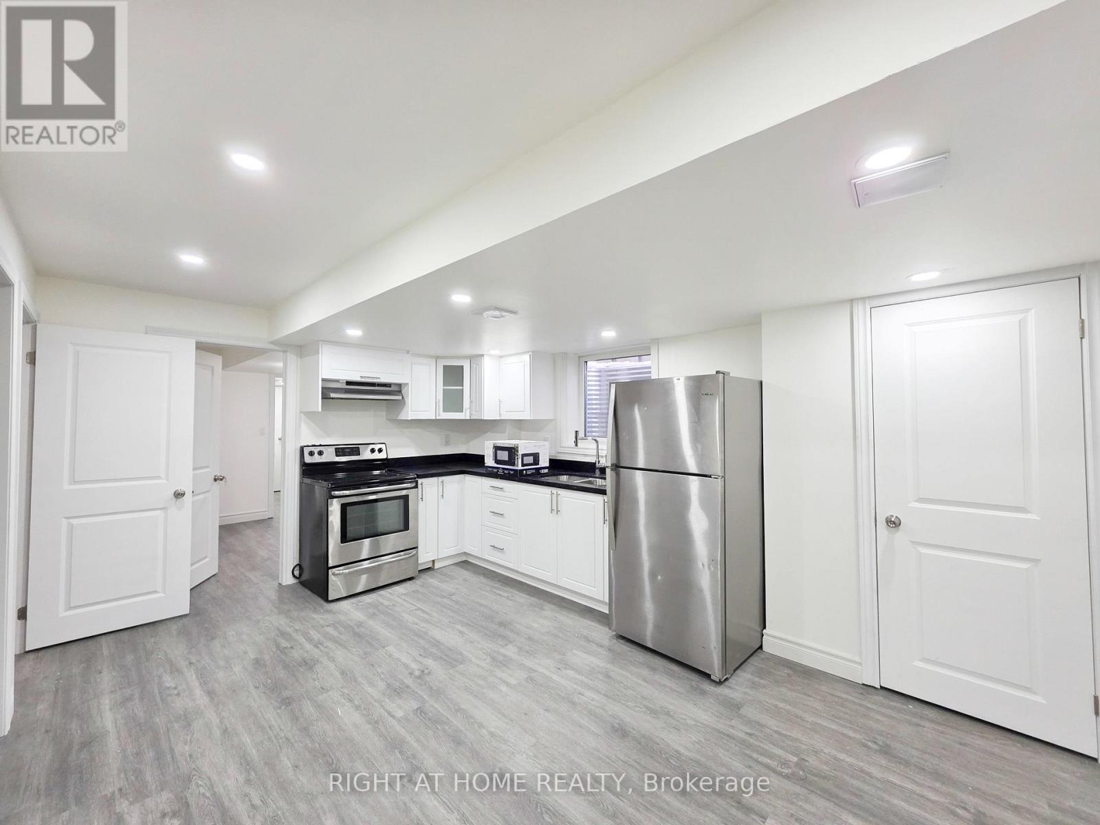 LOWER - 948 BROADWAY BOULEVARD, peterborough (northcrest ward 5), Ontario