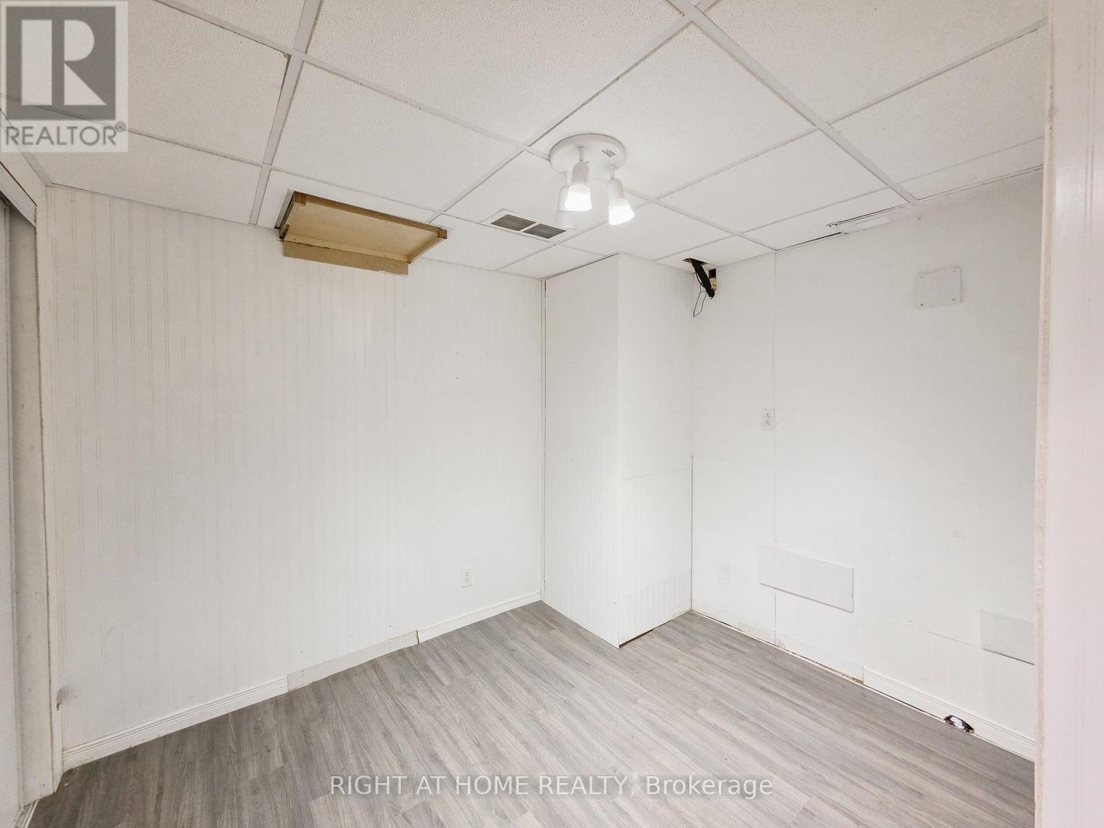 Lower - 168 Towerhill Road, Peterborough (Northcrest Ward 5), Ontario  K9H 7M8 - Photo 17 - X12649704