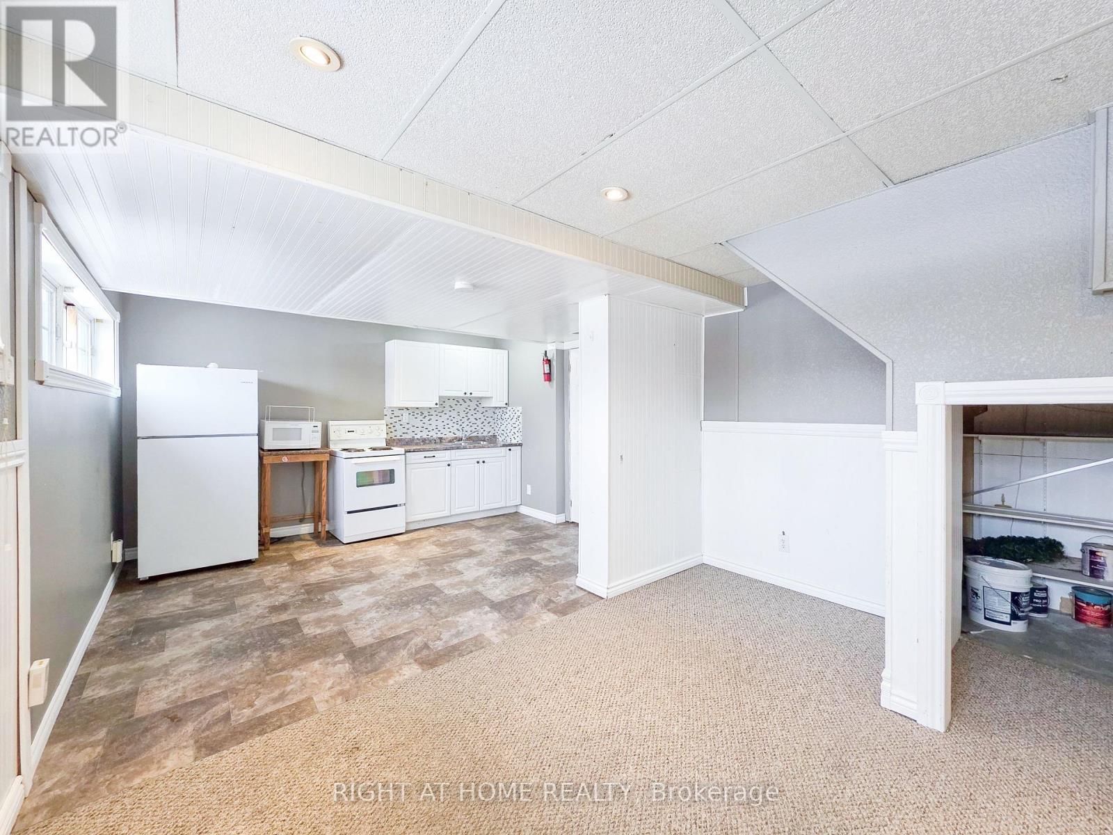 Lower - 168 Towerhill Road, Peterborough (Northcrest Ward 5), Ontario  K9H 7M8 - Photo 3 - X12649704