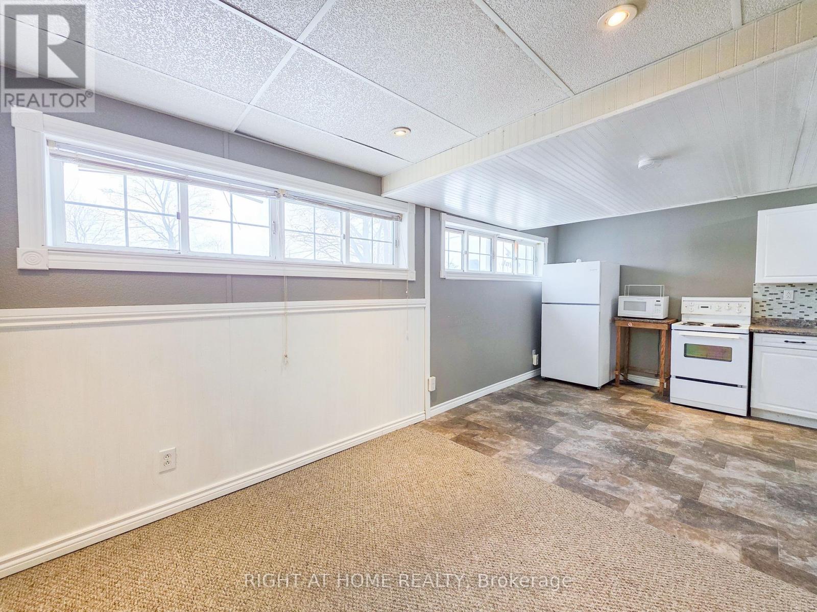 Lower - 168 Towerhill Road, Peterborough (Northcrest Ward 5), Ontario  K9H 7M8 - Photo 4 - X12649704