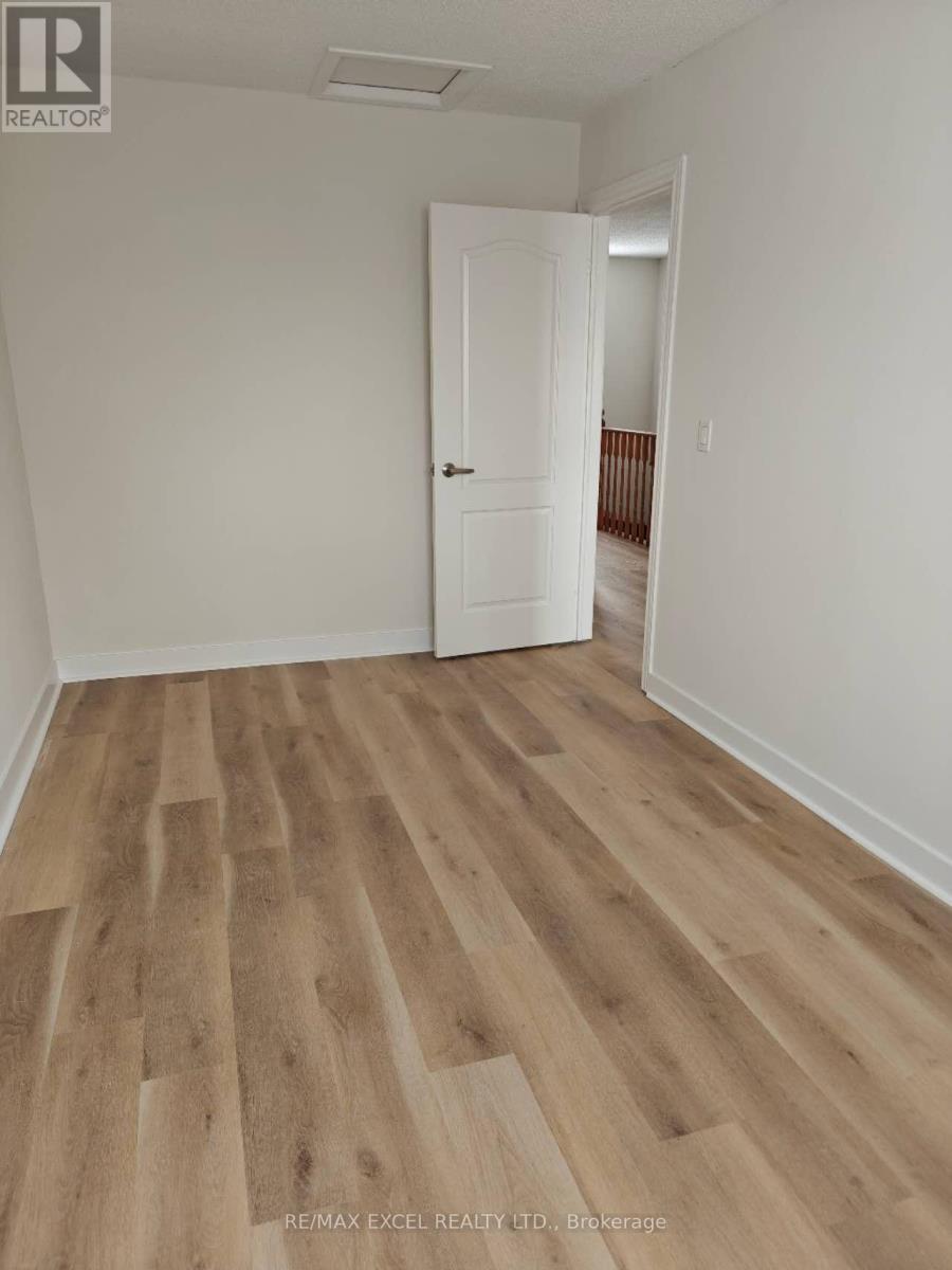 111 Albert Street S, Kawartha Lakes (Lindsay), Ontario  K9V 6G1 - Photo 10 - X12650646