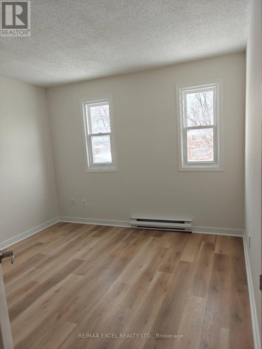 111 Albert Street S, Kawartha Lakes (Lindsay), Ontario  K9V 6G1 - Photo 11 - X12650646