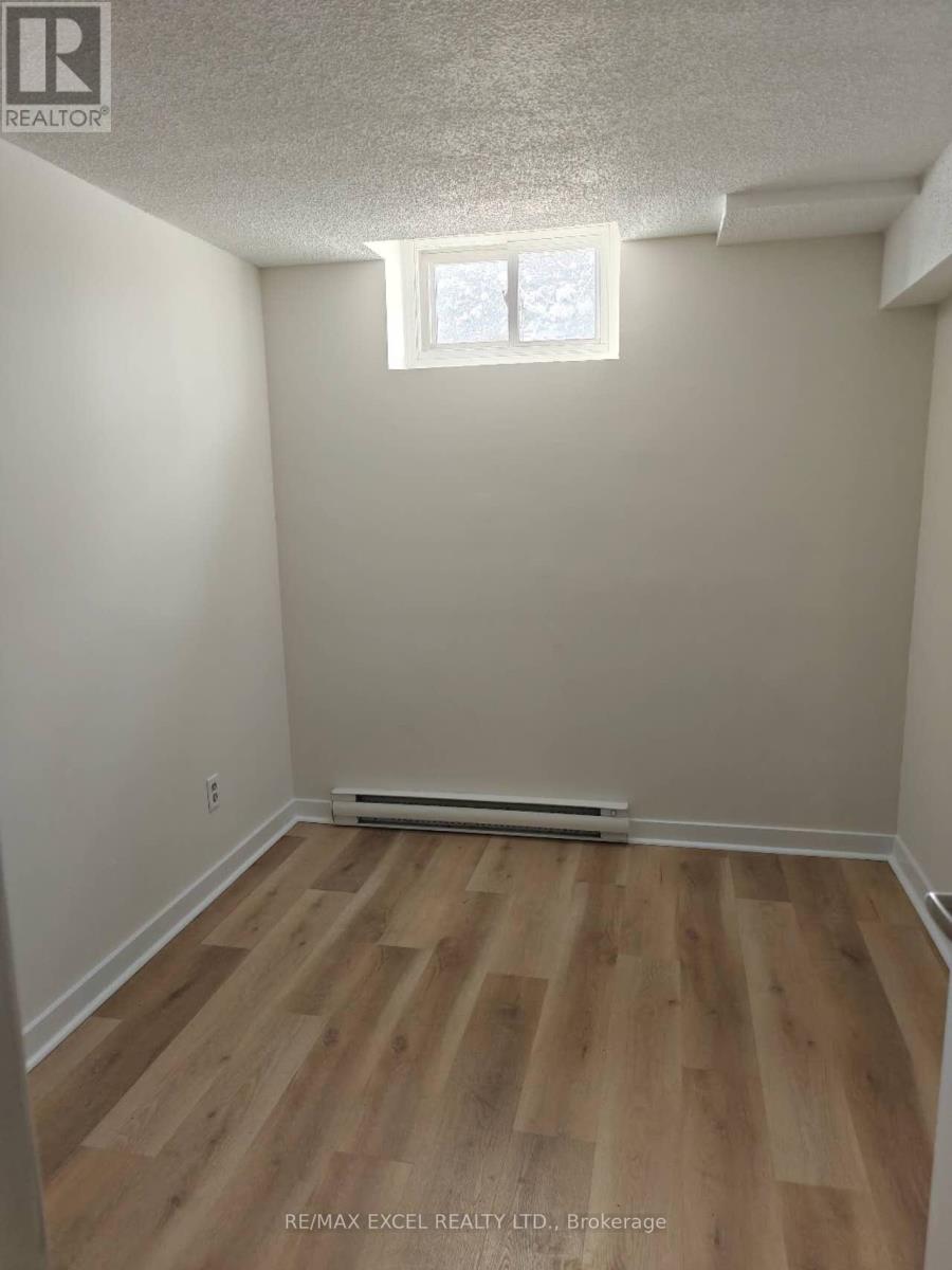 111 Albert Street S, Kawartha Lakes (Lindsay), Ontario  K9V 6G1 - Photo 14 - X12650646