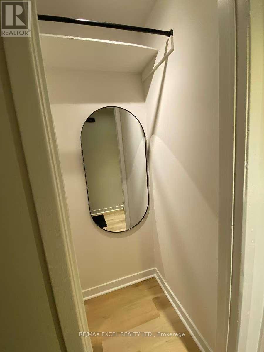 111 Albert Street S, Kawartha Lakes (Lindsay), Ontario  K9V 6G1 - Photo 4 - X12650646