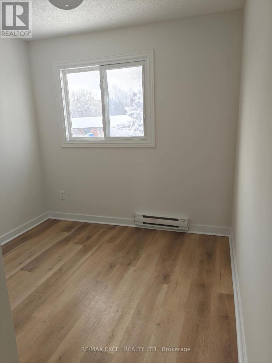 111 Albert Street S, Kawartha Lakes (Lindsay), Ontario  K9V 6G1 - Photo 8 - X12650646