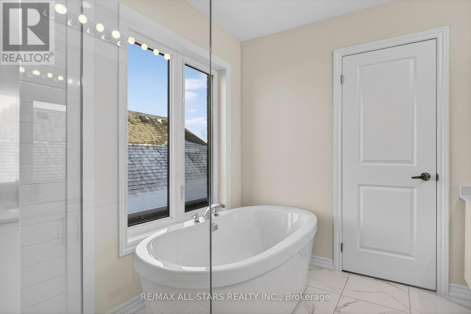 164 Alcorn Drive, Kawartha Lakes (Lindsay), Ontario  K9V 0T2 - Photo 26 - X12651466