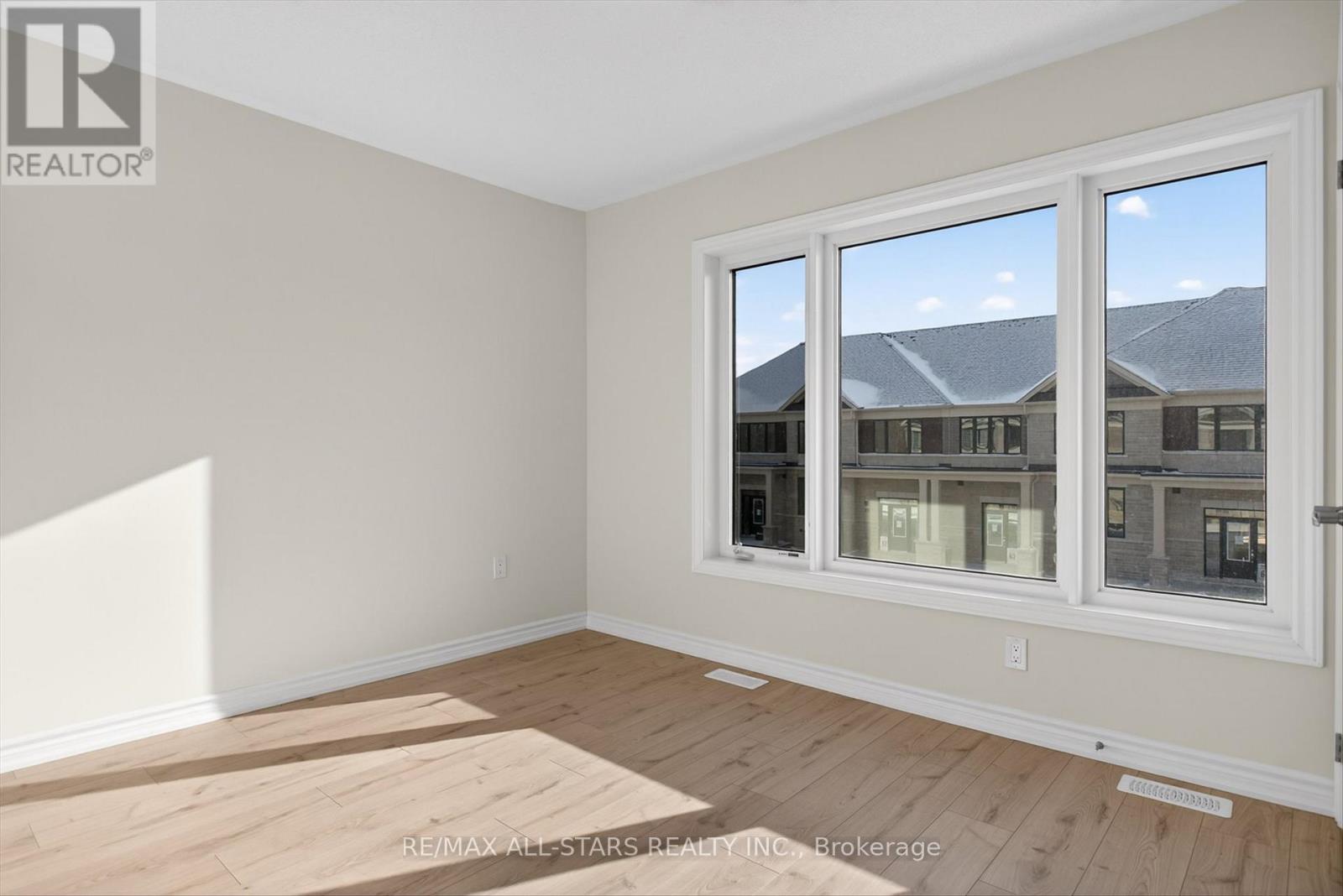 164 Alcorn Drive, Kawartha Lakes (Lindsay), Ontario  K9V 0T2 - Photo 31 - X12651466