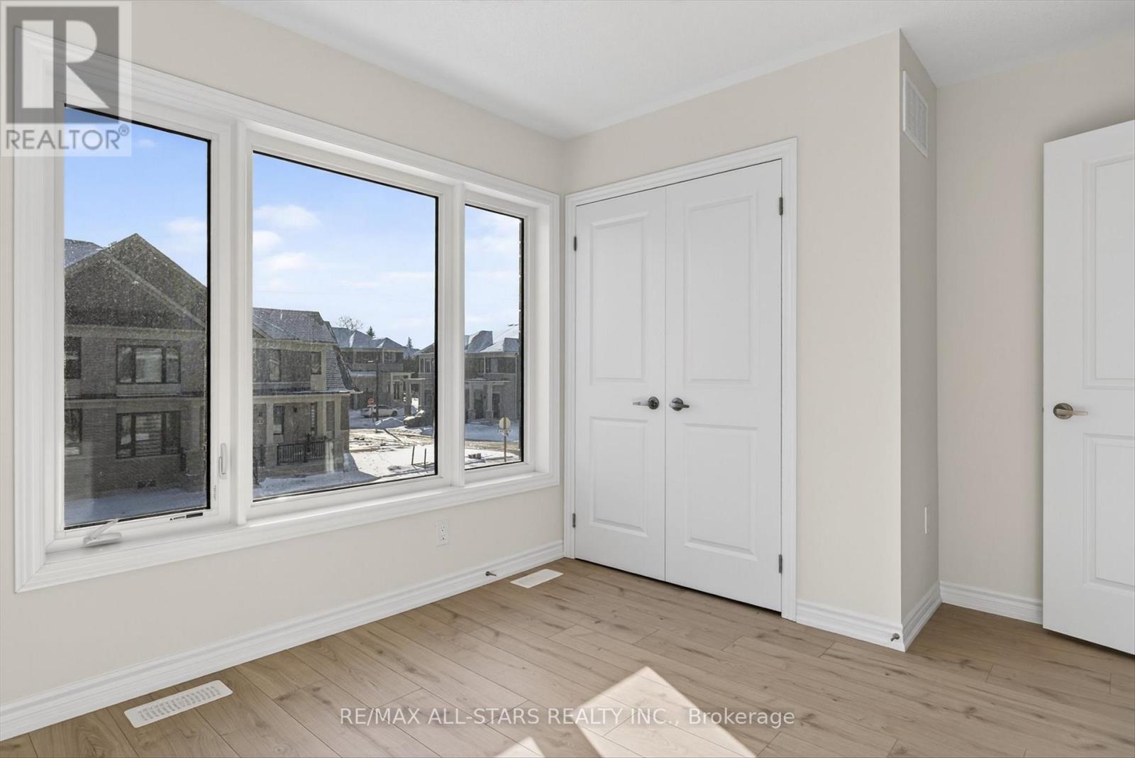 164 Alcorn Drive, Kawartha Lakes (Lindsay), Ontario  K9V 0T2 - Photo 32 - X12651466