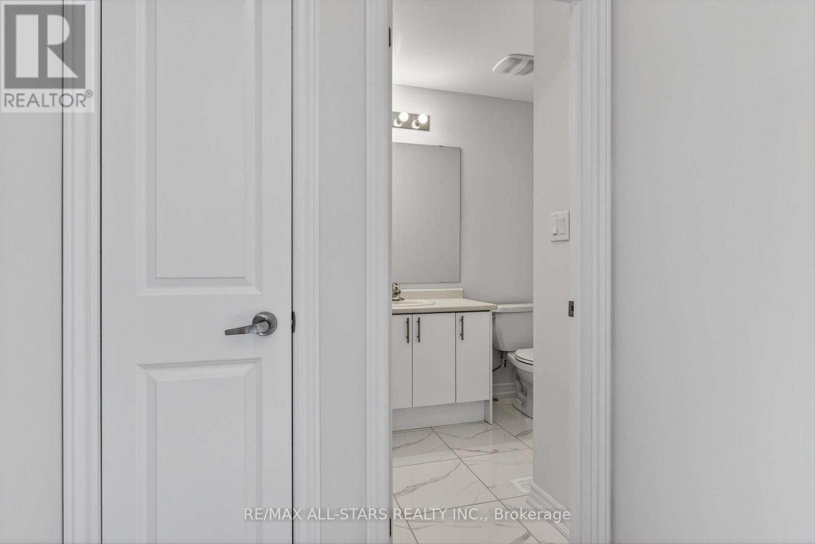 164 Alcorn Drive, Kawartha Lakes (Lindsay), Ontario  K9V 0T2 - Photo 34 - X12651466