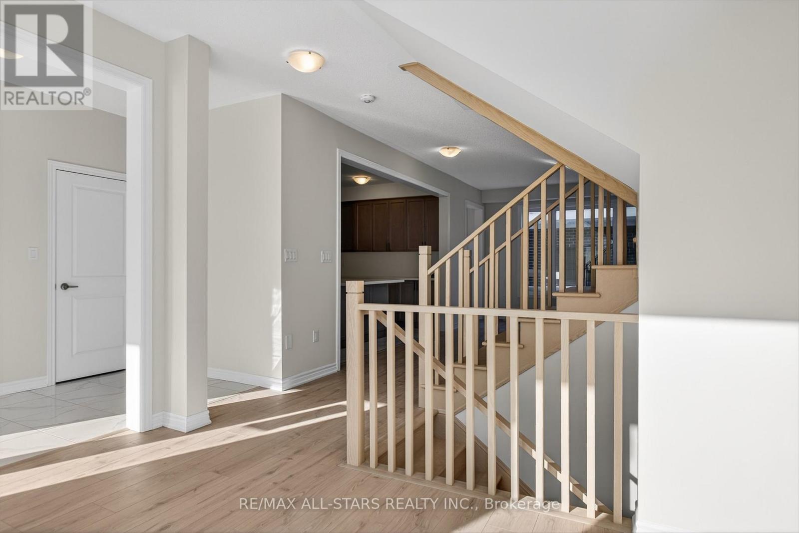 164 Alcorn Drive, Kawartha Lakes (Lindsay), Ontario  K9V 0T2 - Photo 6 - X12651466