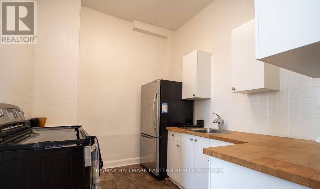 197 Hunter Street W, Peterborough (Town Ward 3), Ontario  K9H 2L1 - Photo 19 - X12652242