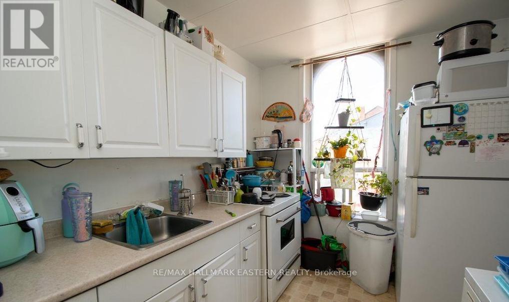 197 Hunter Street W, Peterborough (Town Ward 3), Ontario  K9H 2L1 - Photo 24 - X12652242