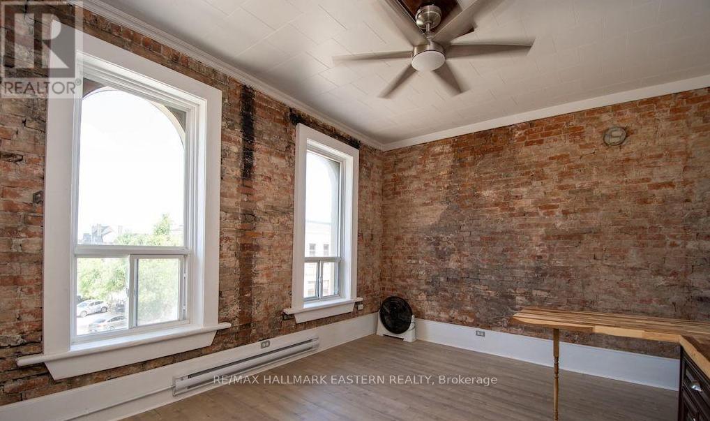 197 Hunter Street W, Peterborough (Town Ward 3), Ontario  K9H 2L1 - Photo 27 - X12652242