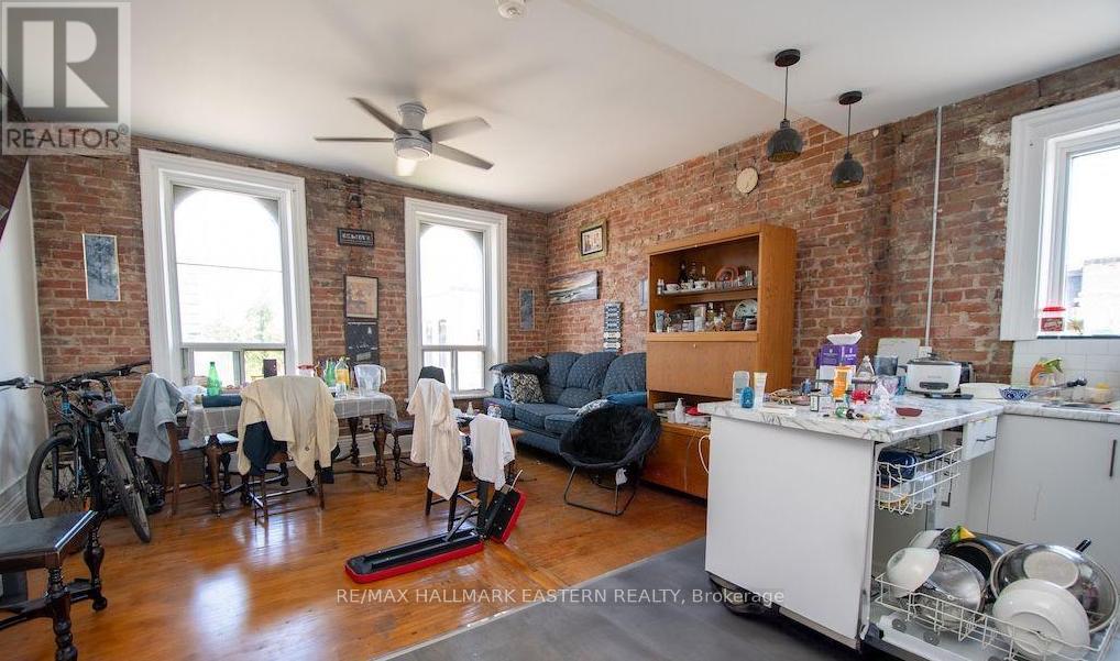 197 Hunter Street W, Peterborough (Town Ward 3), Ontario  K9H 2L1 - Photo 36 - X12652242