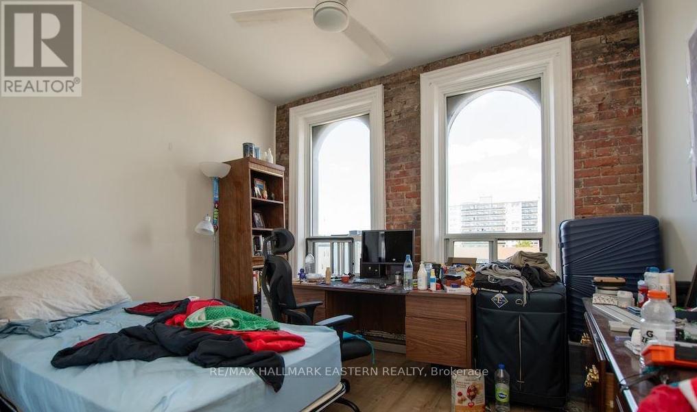 197 Hunter Street W, Peterborough (Town Ward 3), Ontario  K9H 2L1 - Photo 39 - X12652242