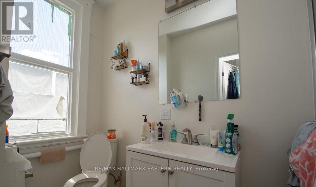 197 Hunter Street W, Peterborough (Town Ward 3), Ontario  K9H 2L1 - Photo 41 - X12652242