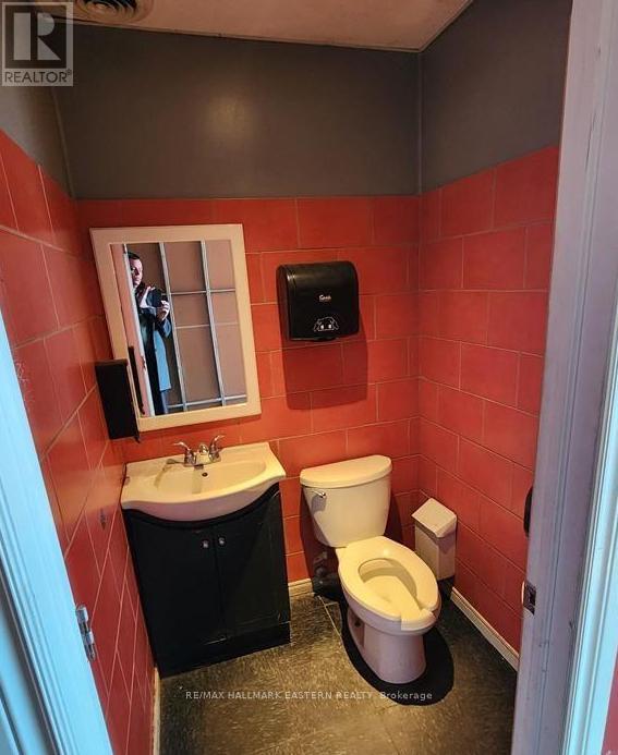 199 Hunter Street, Peterborough (Town Ward 3), Ontario  K9H 2L1 - Photo 22 - X12652286