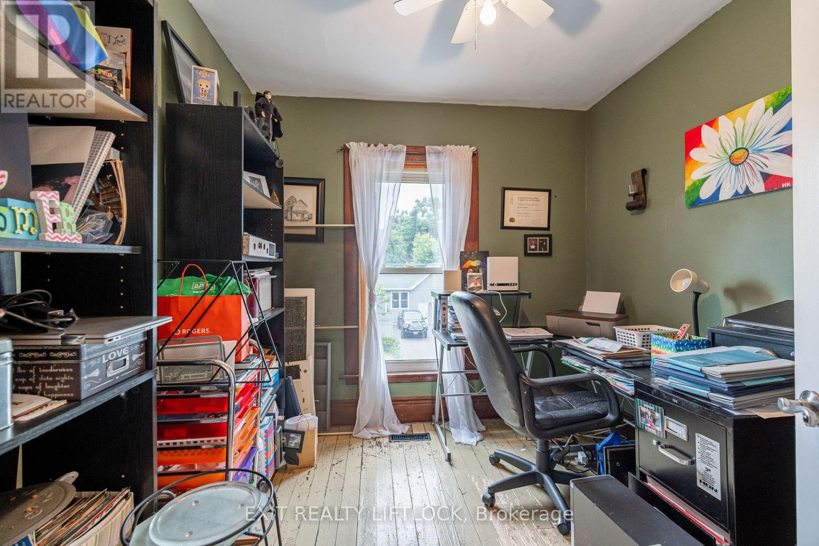 468 Cambridge Street, Peterborough (Town Ward 3), Ontario  K9H 4T3 - Photo 16 - X12652734