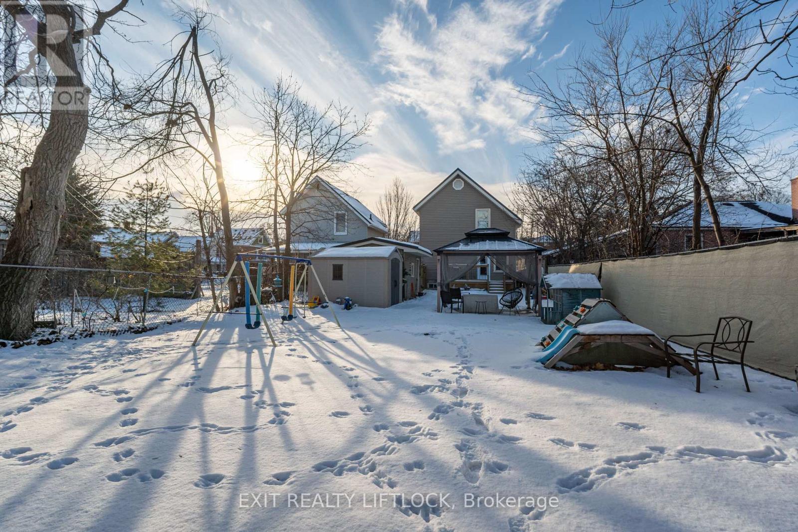 468 Cambridge Street, Peterborough (Town Ward 3), Ontario  K9H 4T3 - Photo 25 - X12652734