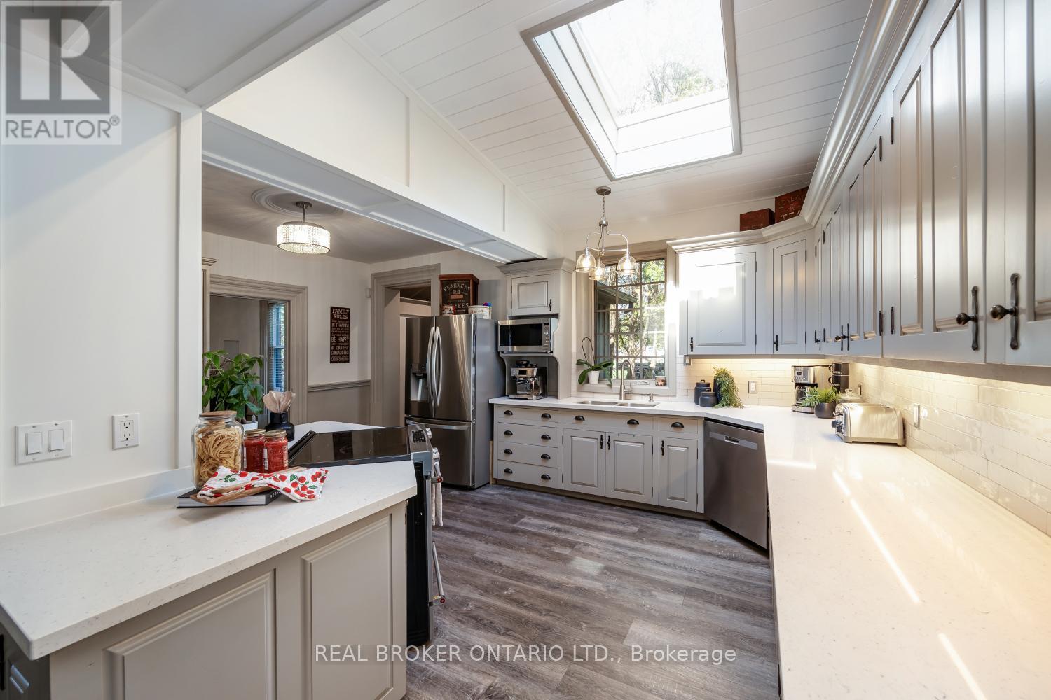 832 Highway 7a, Kawartha Lakes (Manvers), Ontario  L0A 1A0 - Photo 10 - X12654384