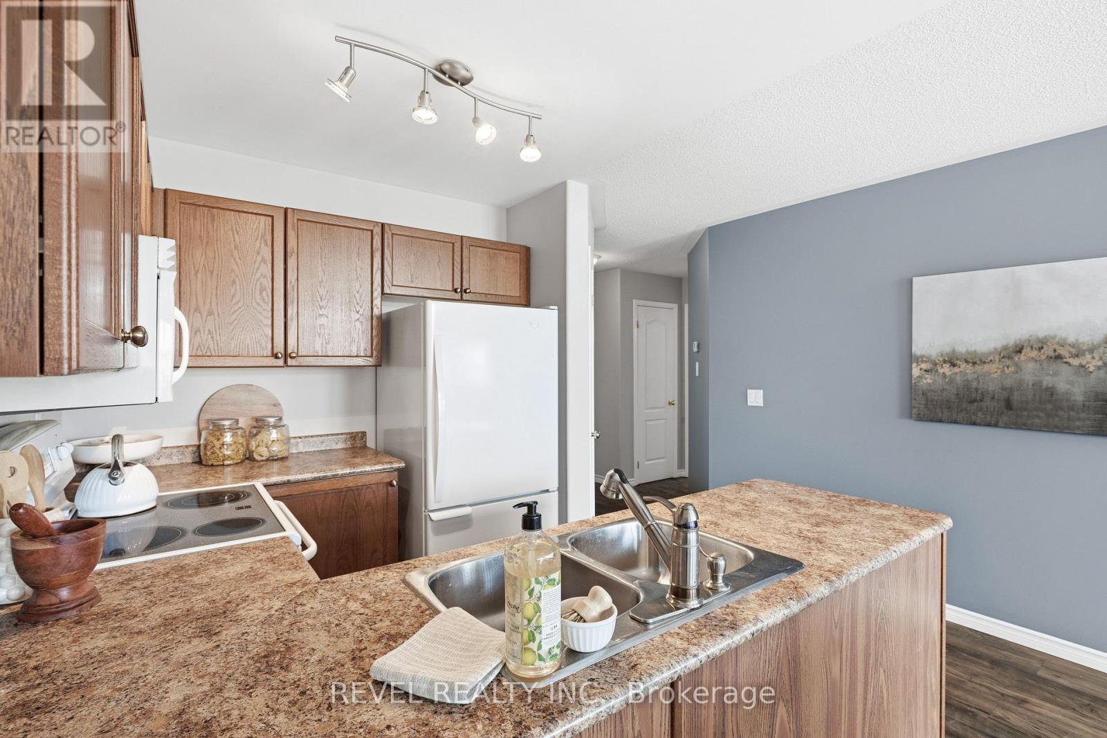 617 Clancy Crescent, Peterborough (Otonabee Ward 1), Ontario  K9K 2S2 - Photo 10 - X12654580