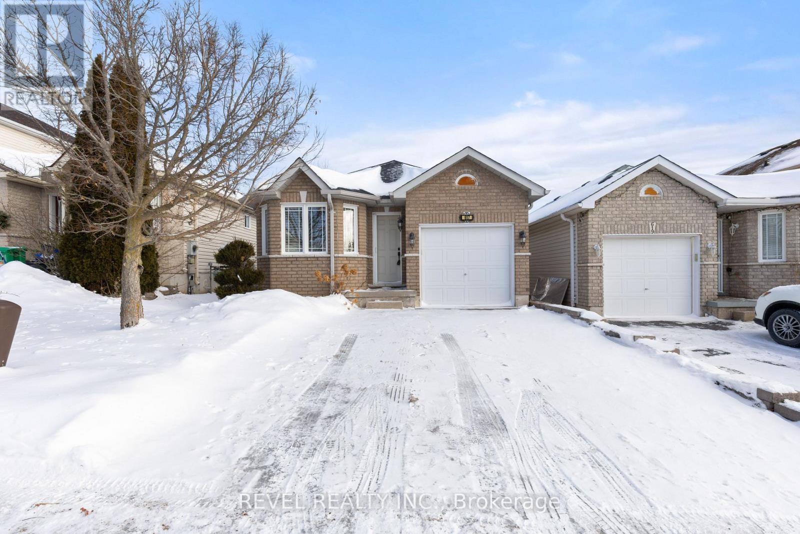 617 Clancy Crescent, Peterborough (Otonabee Ward 1), Ontario  K9K 2S2 - Photo 2 - X12654580