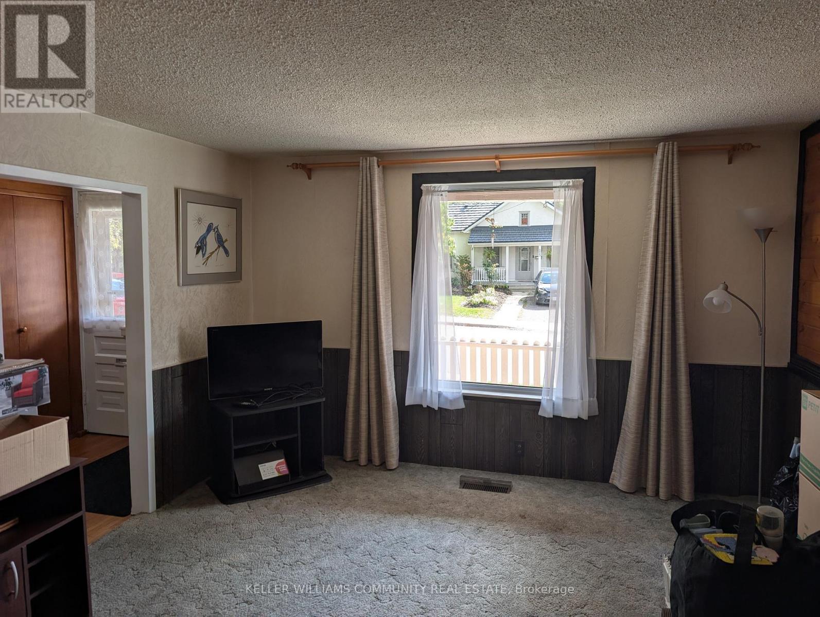 222 London Street, Peterborough (Town Ward 3), Ontario  K9H 2Y9 - Photo 12 - X12654650