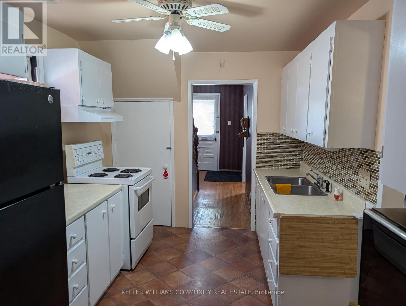 222 London Street, Peterborough (Town Ward 3), Ontario  K9H 2Y9 - Photo 15 - X12654650