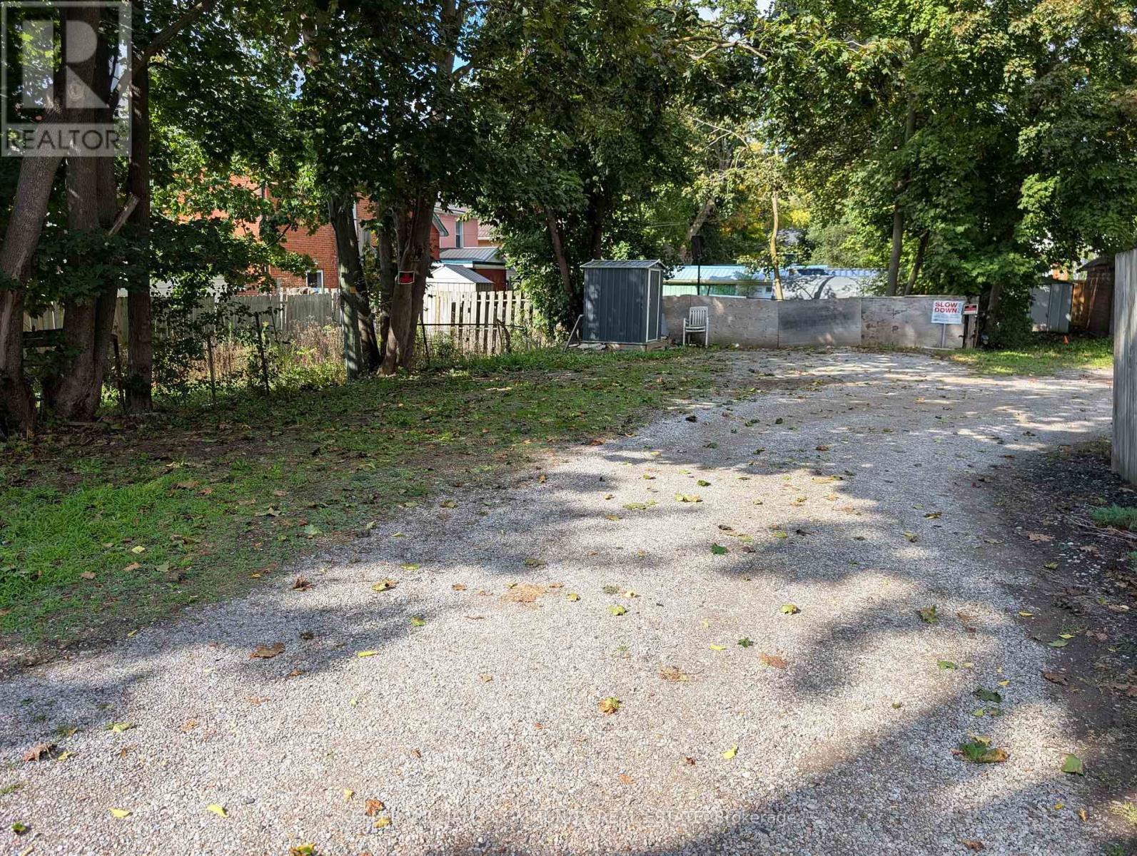 222 London Street, Peterborough (Town Ward 3), Ontario  K9H 2Y9 - Photo 32 - X12654650