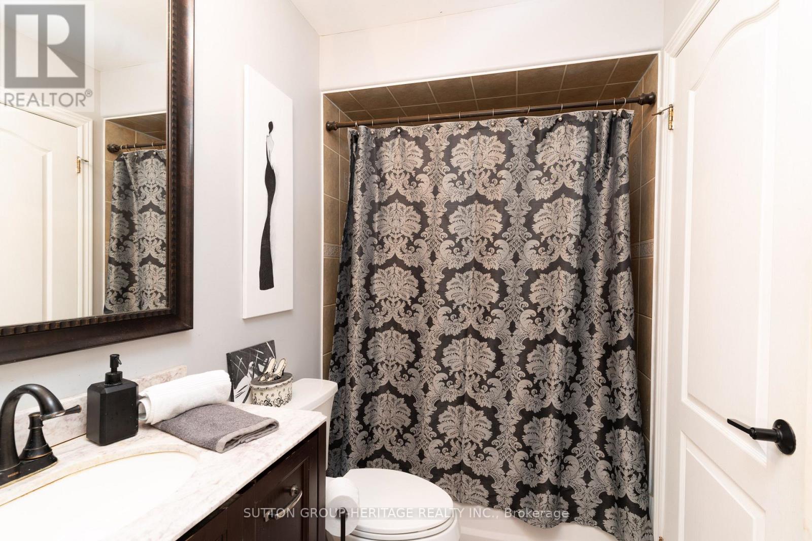 99 Sweetnam Drive, Kawartha Lakes (Lindsay), Ontario  K9V 0A6 - Photo 15 - X12654760