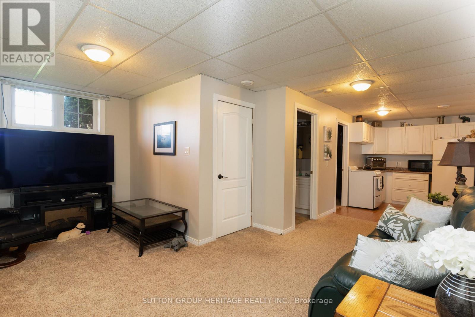 99 Sweetnam Drive, Kawartha Lakes (Lindsay), Ontario  K9V 0A6 - Photo 16 - X12654760