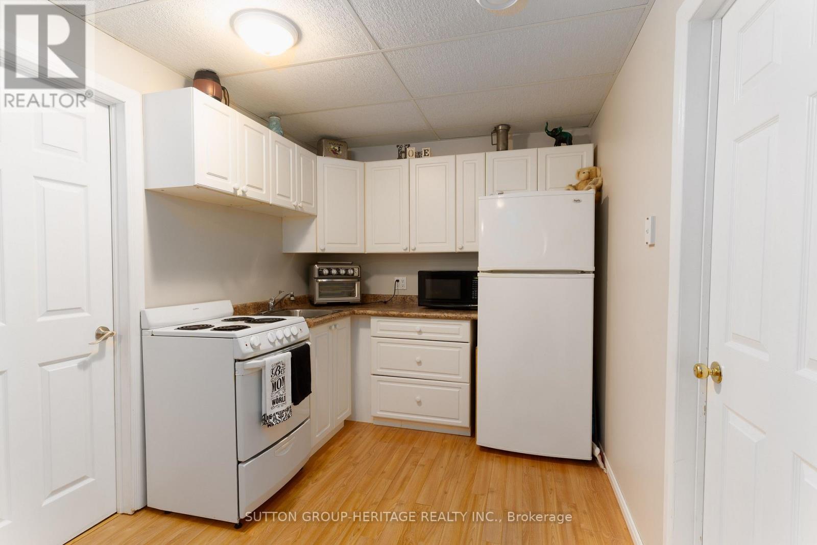 99 Sweetnam Drive, Kawartha Lakes (Lindsay), Ontario  K9V 0A6 - Photo 18 - X12654760