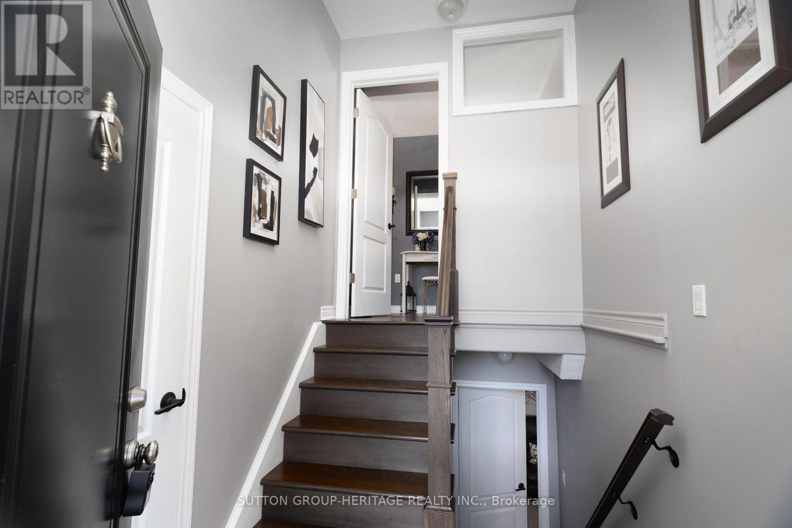 99 Sweetnam Drive, Kawartha Lakes (Lindsay), Ontario  K9V 0A6 - Photo 3 - X12654760