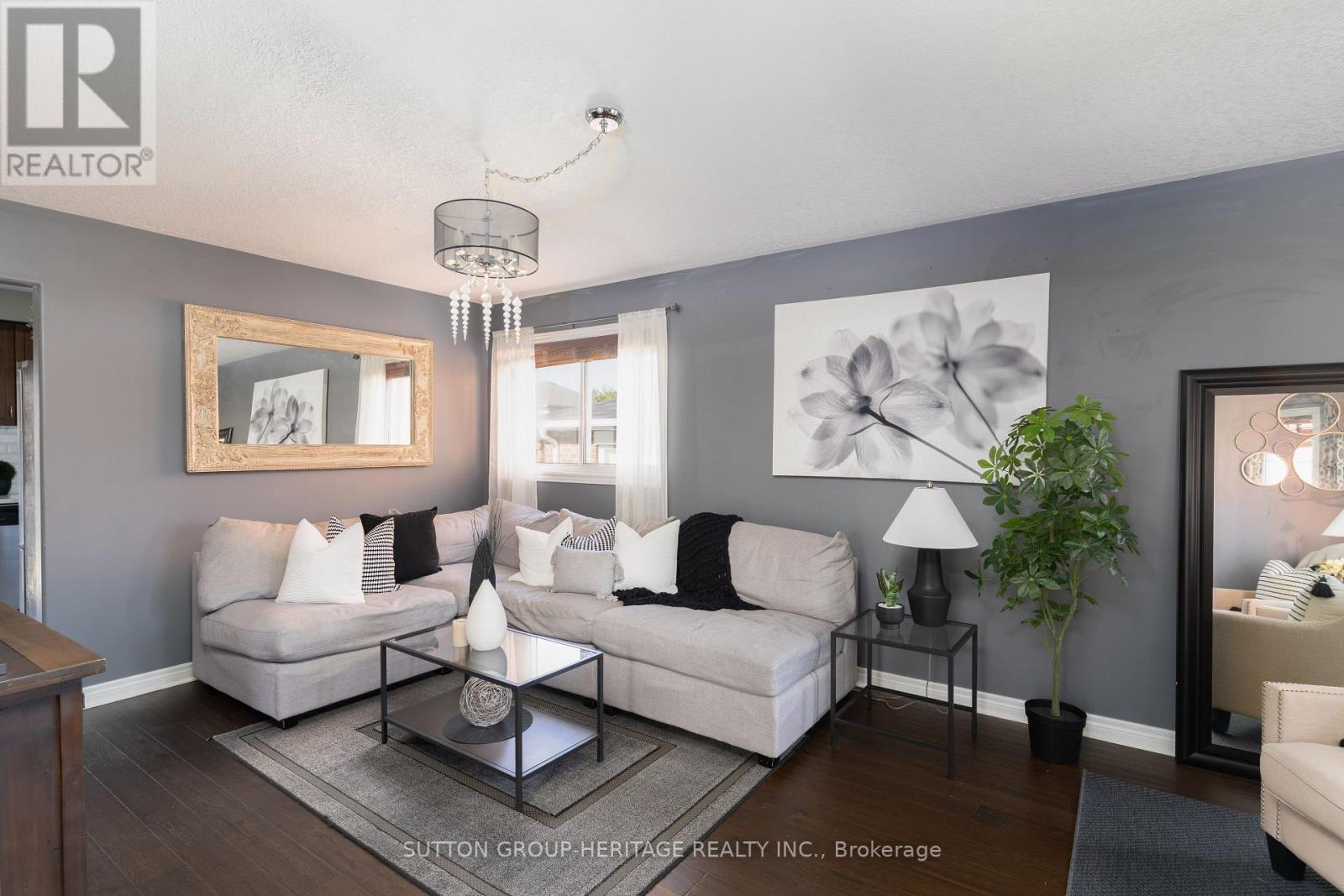 99 Sweetnam Drive, Kawartha Lakes (Lindsay), Ontario  K9V 0A6 - Photo 4 - X12654760