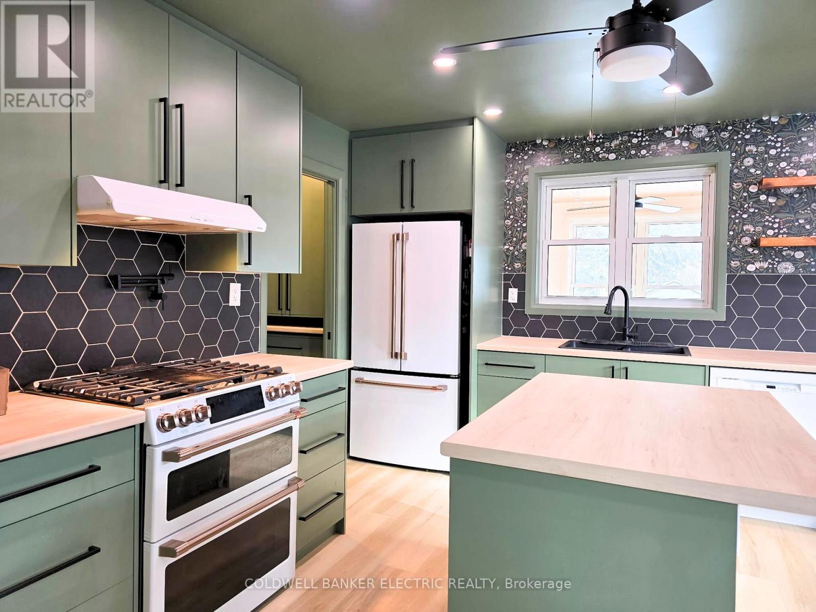 220 Rogers Street, Peterborough (Ashburnham Ward 4), Ontario  K9H 1W3 - Photo 16 - X12655638